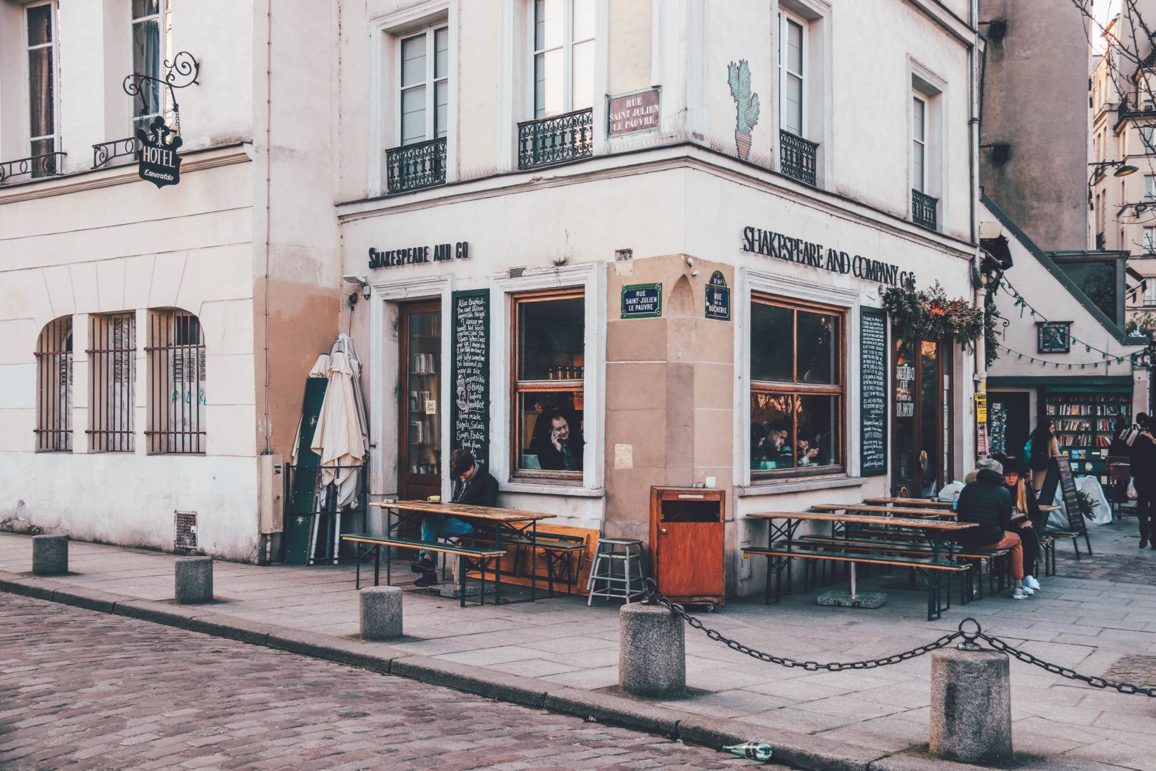 The Best Photo Spots in Paris | MEININGER Hotels