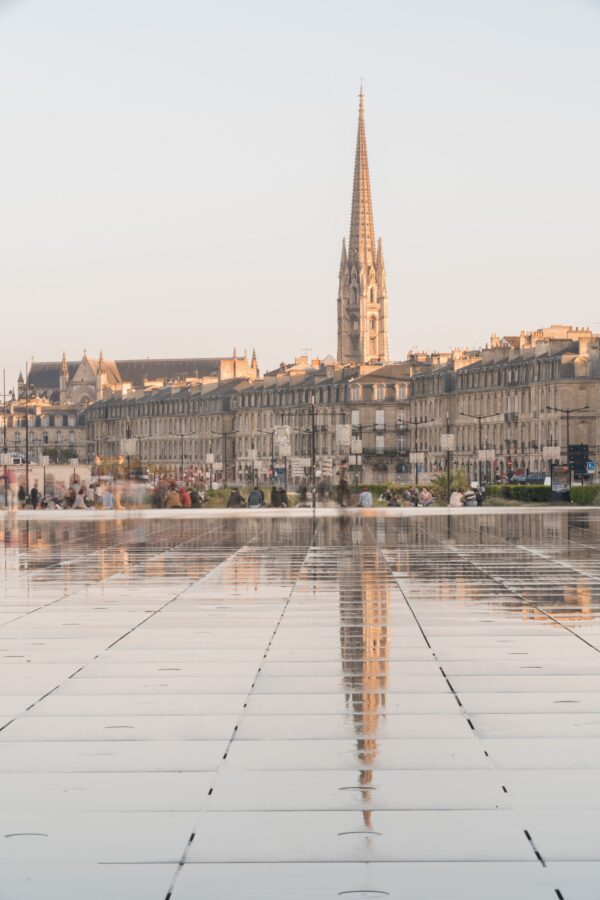 Discover the MEININGER hotel in Bordeaux