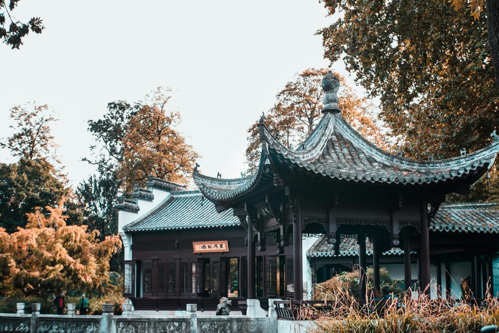 Cool places Frankfurt: a temple int he Chinese garden