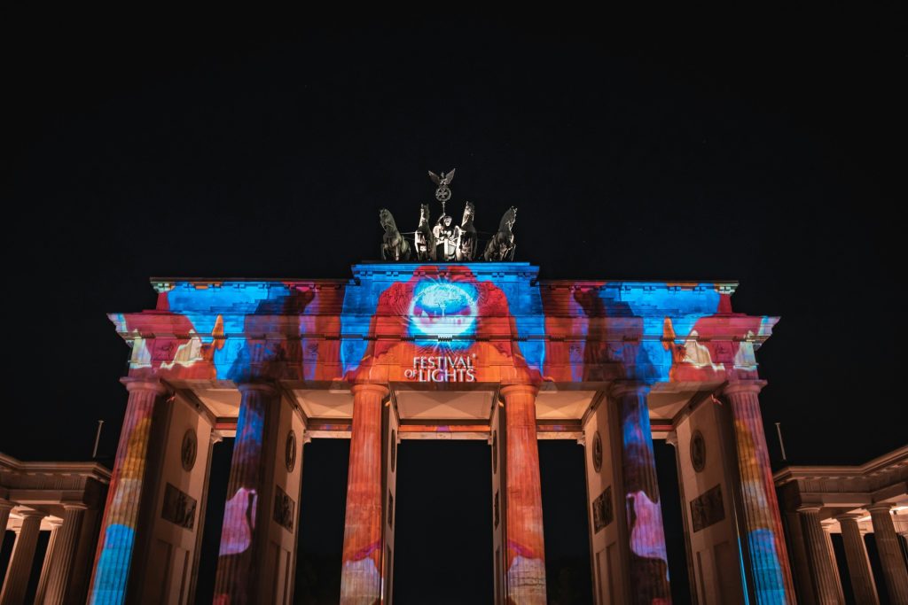 Festival of Lights Berlin: the Brandenburger Gate illuminated by lights