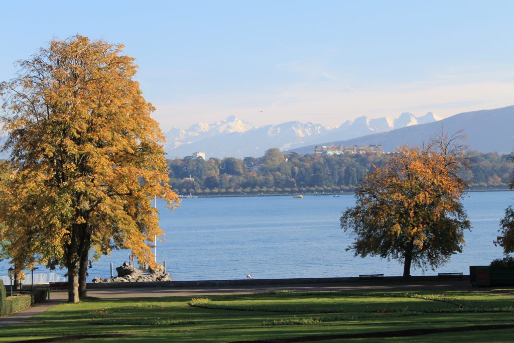 Best Instagram spots in Geneva: La Perle du Lac