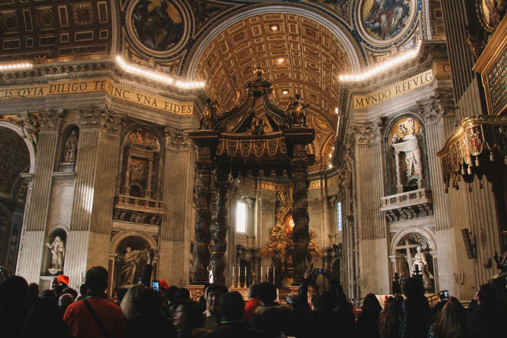 Rom Jubiläum 2025: Altar der Petersbasilika