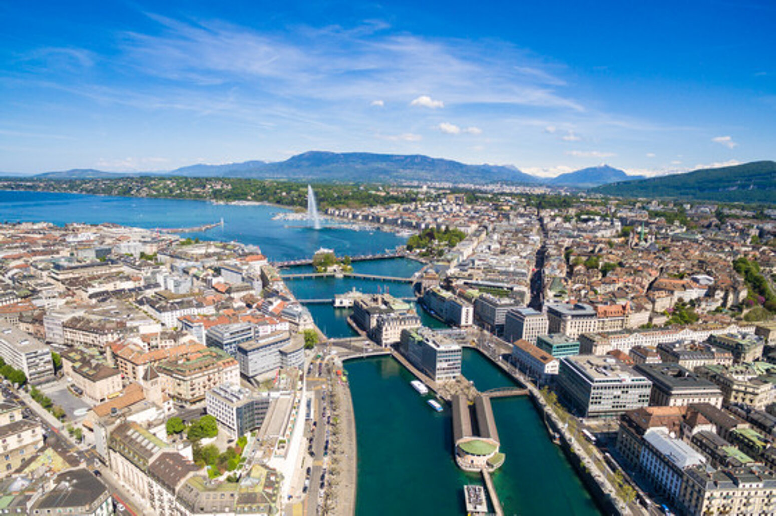 A panoramic view of Geneva, the city that will host a new MEININGER hotel