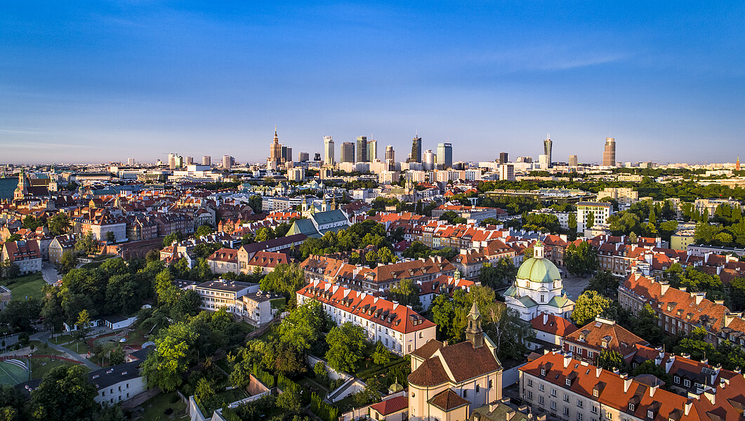 Markteintritt in Polen: MEININGER Hotels unterzeichnet Vertrag für erstes Hotelobjekt in Warschau
